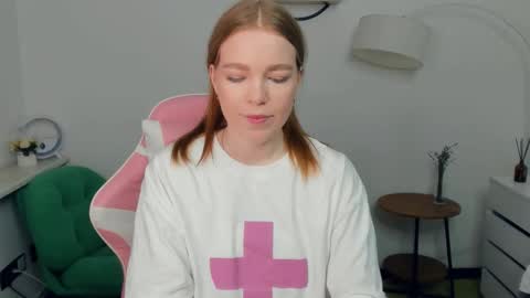 Lilly online show from December 5, 8:16 pm