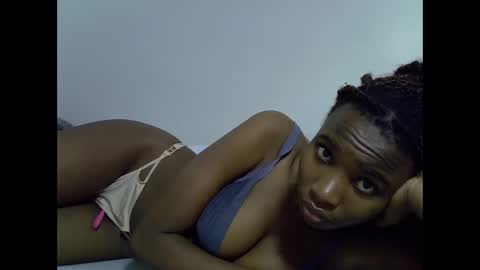 Snapshot of lee_shaz chatting on May 30, 2:41 am lee baby online show from May 30, 2:41 am