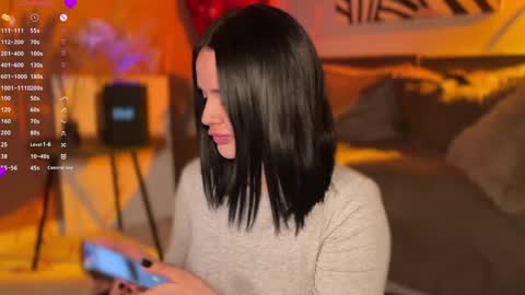 Amelie online show from April 16, 1:23 pm