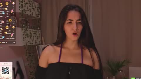 Snapshot of leeannepizzini chatting on March 3, 7:09 pm Jasmine online show from March 3, 7:09 pm