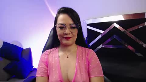 Leelu online show from October 18, 4:15 am