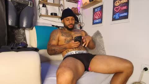 Snapshot of leenar_key chatting on May 16, 11:42 am leenar_key online show from May 16, 11:42 am
