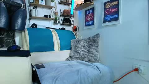 Snapshot of leenar_key chatting on May 27, 10:29 pm leenar_key online show from May 27, 10:29 pm