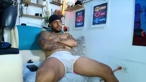 Snapshot of leenar_key chatting on June 1, 12:12 am leenar_key online show from June 1, 12:12 am