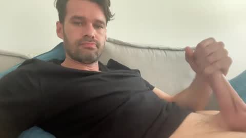 Snapshot of leexxx_69 chatting on June 28, 3:51 pm leexxx_69 online show from June 28, 3:51 pm