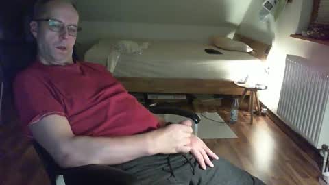 Snapshot of lefti27 chatting on January 19, 11:00 pm Dave online show from January 19, 11:00 pm