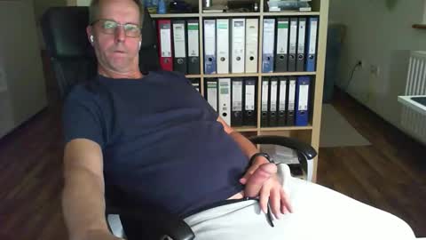 Snapshot of lefti27 chatting on September 15, 9:15 pm Dave online show from September 15, 9:15 pm