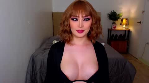 UR ULTIMATE QUEEN SUSSIE BROWN online show from February 3, 11:42 am