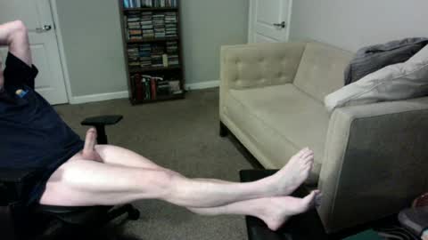 Snapshot of legs999 chatting on July 25, 7:17 am legs999 online show from July 25, 7:17 am