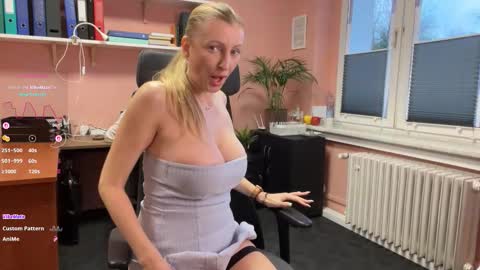 LegsLONG online show from November 18, 6:40 am