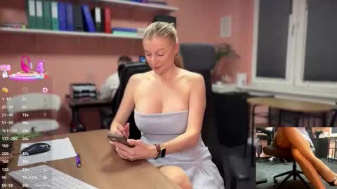 LegsLONG online show from December 1, 5:01 am