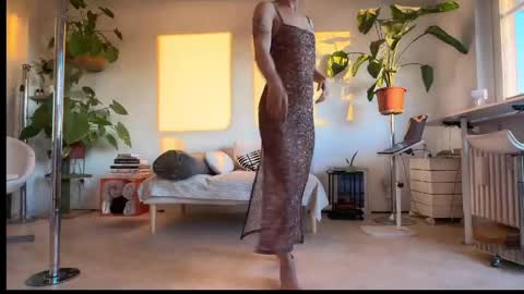 Snapshot of legsylegsinton chatting on May 25, 6:58 pm legsylegsinton online show from May 25, 6:58 pm