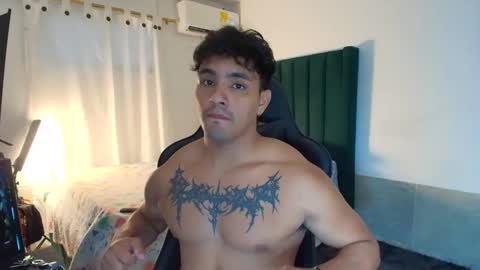  Lei  online show from November 19, 8:53 pm