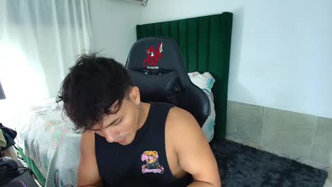  Lei  online show from April 2, 11:57 pm