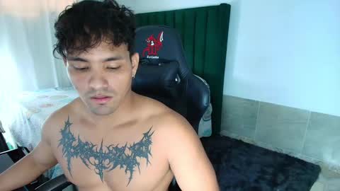  Lei  online show from April 18, 10:21 pm