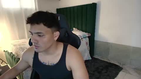 Snapshot of lei_77 chatting on July 12, 8:22 pm Lei online show from July 12, 8:22 pm