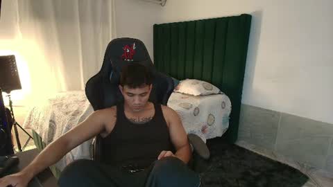 Snapshot of lei_77 chatting on July 26, 2:53 am Lei online show from July 26, 2:53 am