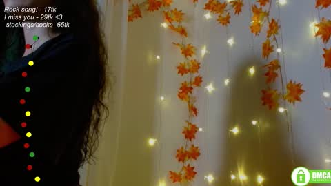 hey Im Leia and I love rock  online show from October 12, 7:13 pm