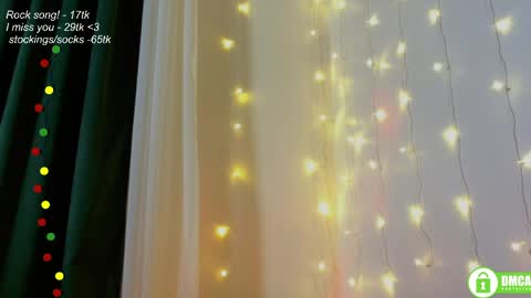 Snapshot of leia_bell chatting on May 22, 7:19 pm hey Im Leia and I love rock online show from May 22, 7:19 pm
