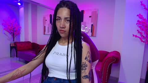 Snapshot of leia_queens chatting on January 15, 11:21 am Leia. online show from January 15, 11:21 am