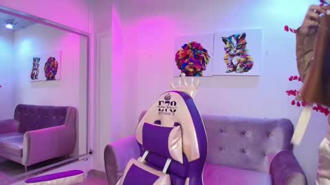 Snapshot of leia_queens chatting on March 10, 2:26 pm Leia. online show from March 10, 2:26 pm