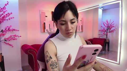 Snapshot of leia_queens chatting on September 18, 11:34 am Leia. online show from September 18, 11:34 am
