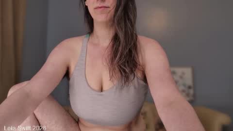 Leia Swift online show from February 16, 5:09 pm