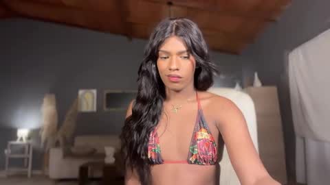 Leila     online show from March 14, 1:12 am