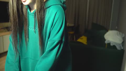 Snapshot of leila_4ever chatting on December 10, 2:06 pm Leila online show from December 10, 2:06 pm