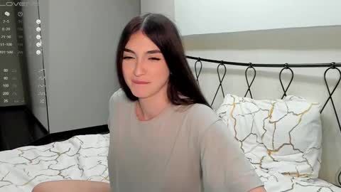 Snapshot of leila_4ever chatting on March 12, 10:39 pm Leila online show from March 12, 10:39 pm