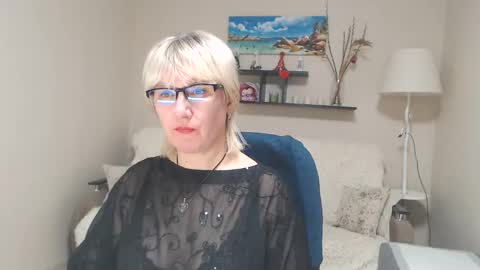 Snapshot of leilamays chatting on January 22, 12:38 pm Leila Kinky online show from January 22, 12:38 pm