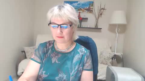 Snapshot of leilamays chatting on February 9, 12:30 pm Leila Kinky online show from February 9, 12:30 pm
