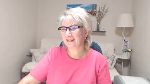 Snapshot of leilamays chatting on September 29, 3:44 am Leila Kinky online show from September 29, 3:44 am