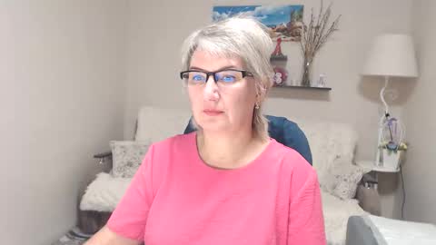 Snapshot of leilamays chatting on October 14, 5:08 am Leila Kinky online show from October 14, 5:08 am
