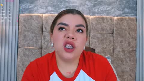 leilapons online show from March 25, 5:41 pm