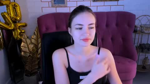 Snapshot of leilarai chatting on February 28, 5:04 am Leila Rai online show from February 28, 5:04 am