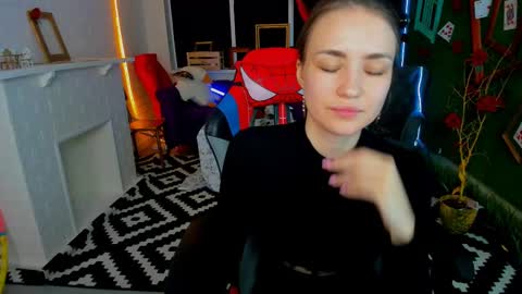 Snapshot of leilarai chatting on March 4, 1:28 pm Leila Rai online show from March 4, 1:28 pm