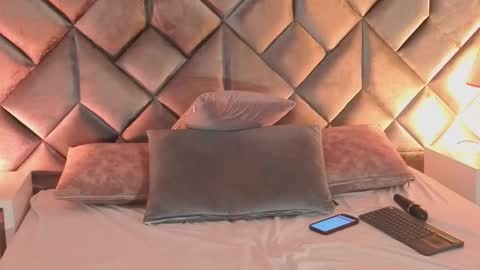 Leizathompson online show from February 13, 5:31 pm