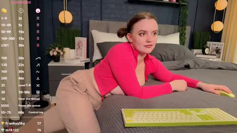 Snapshot of lela_ryan chatting on February 17, 1:36 am Lela online show from February 17, 1:36 am