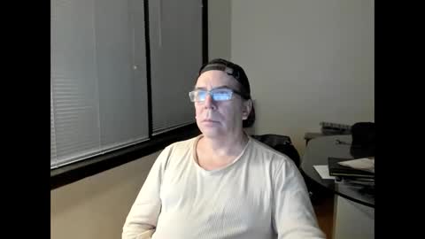 Snapshot of leland_allen chatting on December 30, 5:48 am Leland Allen online show from December 30, 5:48 am