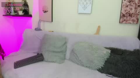 Snapshot of lele_699 chatting on May 3, 8:59 pm lele_699 online show from May 3, 8:59 pm