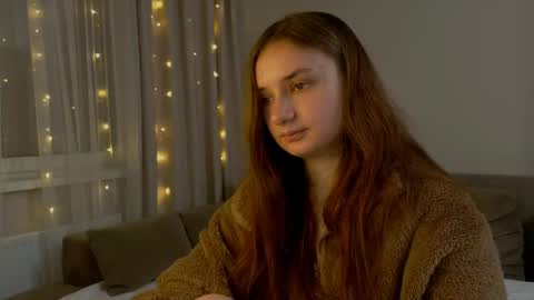 Lelia online show from April 21, 5:39 pm