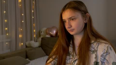 Snapshot of lelia_vibe chatting on May 3, 9:21 pm Lelia online show from May 3, 9:21 pm