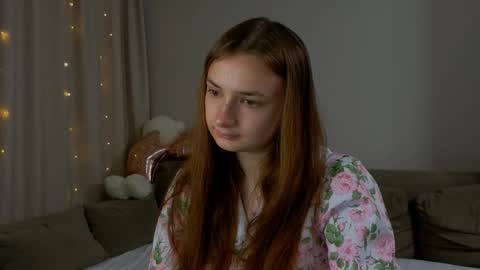 Snapshot of lelia_vibe chatting on May 27, 6:27 pm Lelia online show from May 27, 6:27 pm