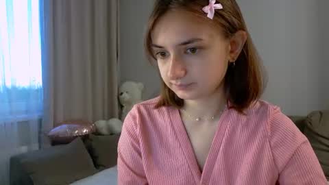 Snapshot of lelia_vibe chatting on July 1, 12:23 am Lelia online show from July 1, 12:23 am