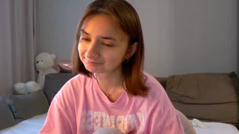 Snapshot of lelia_vibe chatting on July 5, 4:19 am Lelia online show from July 5, 4:19 am