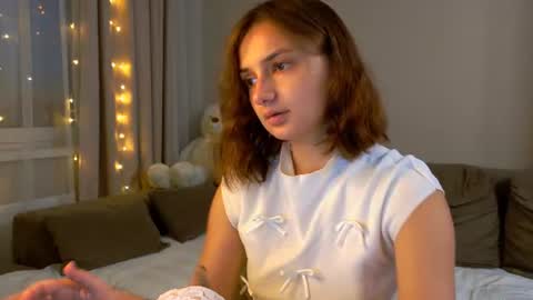 Snapshot of lelia_vibe chatting on August 4, 12:25 am Lelia online show from August 4, 12:25 am