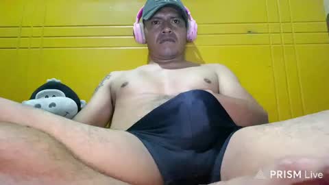 Snapshot of len0n_ chatting on May 17, 4:43 am Lenon online show from May 17, 4:43 am