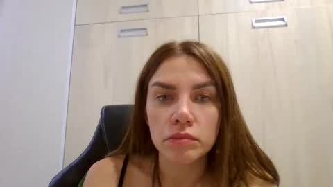 lena6122000 online show from September 18, 11:18 pm