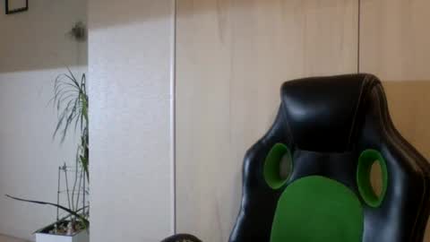 lena6122000 online show from June 20, 9:06 pm
